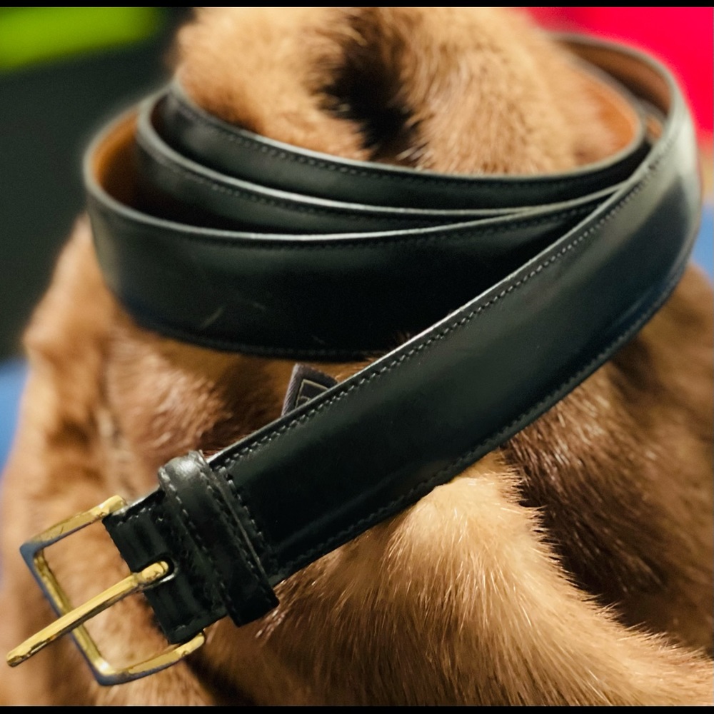 Trafalgar Classic Bos Indicus Kholmoger Leather Belt size 56. Gently used!